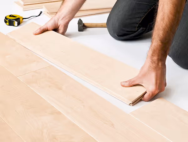 Mirbey İnşaat tadilat sonrası modern salon – profesyonel boya ve alçıpan hizmeti Ankara